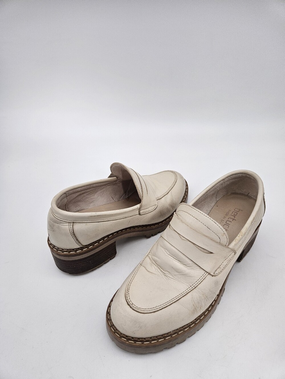 Bertuchi Women’s US 7.5 Cream Leather Chunky Heeled Casual Comfort Penny Loafers